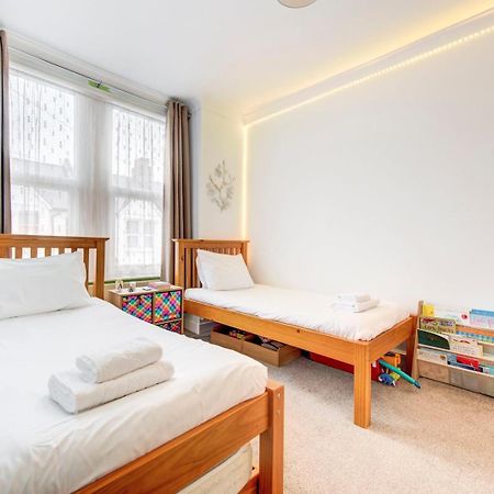Guestready - Tranquility Near Shepherd'S Bush London Exteriör bild